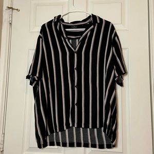 Level Ten Oversized Button-up Shirt  Size L